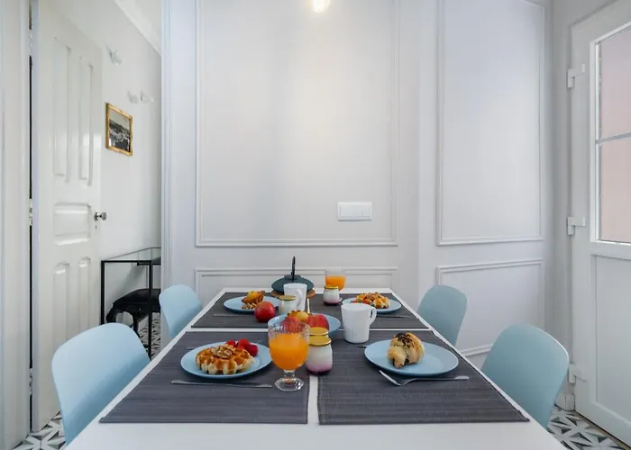 Holiday home Heritage House